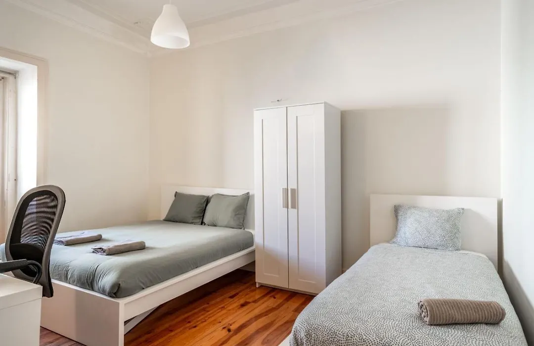 Best Room In Lisbon-1